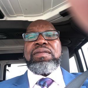 Meet your Posher, Howard